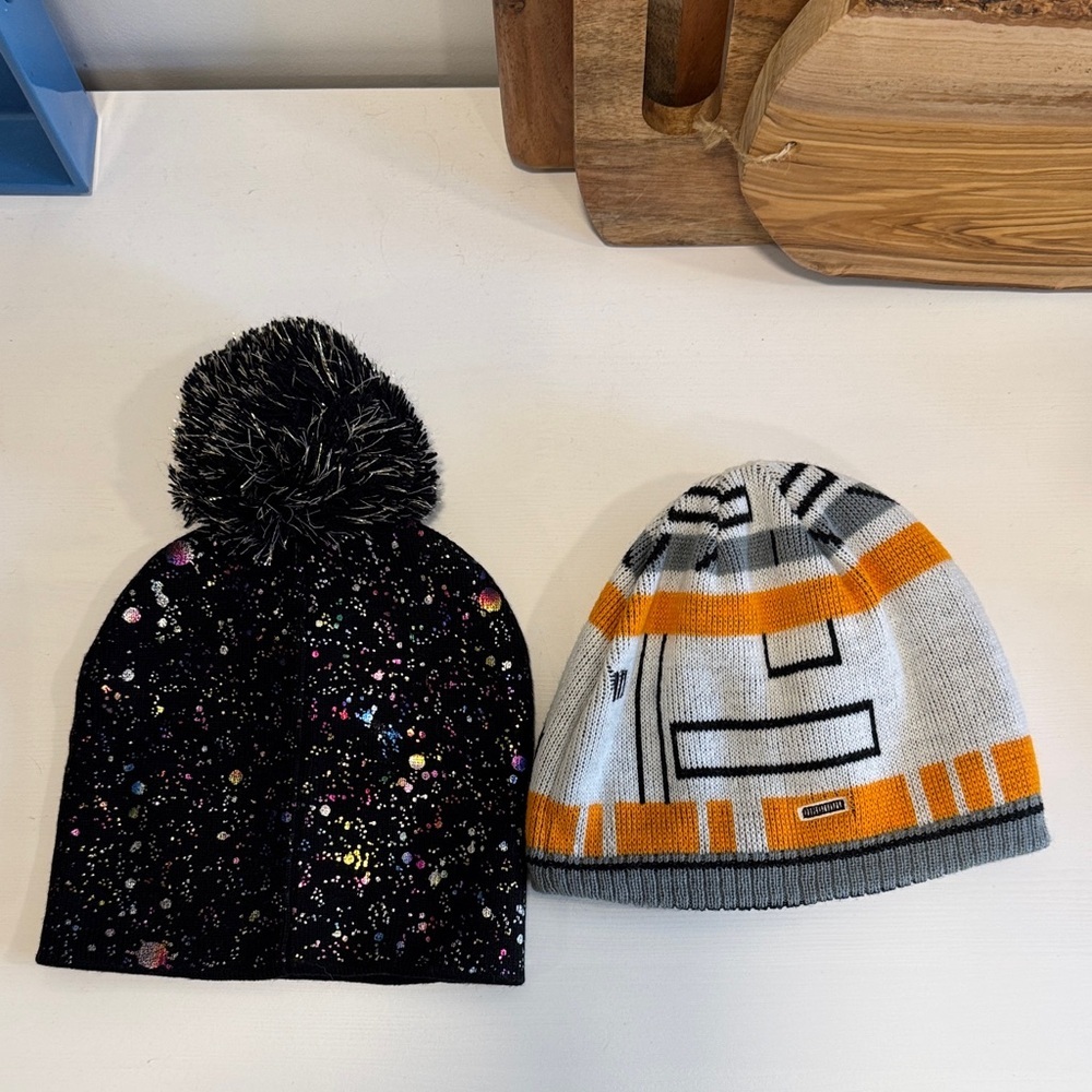 Star Wars Beanie Set with Pom Pom (2) - Picture 2 of 8